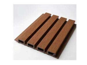Panel WPC ranurado decorativo para interior y exterior color Teak 1 in x 8-5/8 in x 9.5 ft