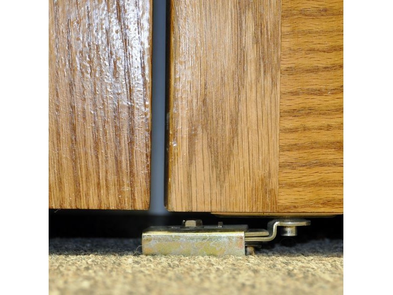 Bracket sencillo para piso Johnson #1704