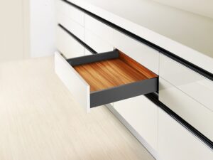 Corredera DTC metal box full extension soft close 20 in color gris antracita, 3.46 in alto - HT115004A11G