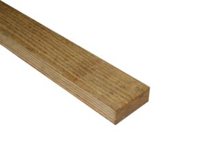 Madera de pino 1 in x 3 in x 10 ft tratada