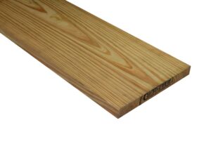 Madera de pino SYP 1 in x 8 in x 12 ft tratada D/C