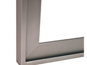 Perfil de marco de puerta de aluminio plateado de 3/8 in x 8.2 ft Hafele - 563.26.912